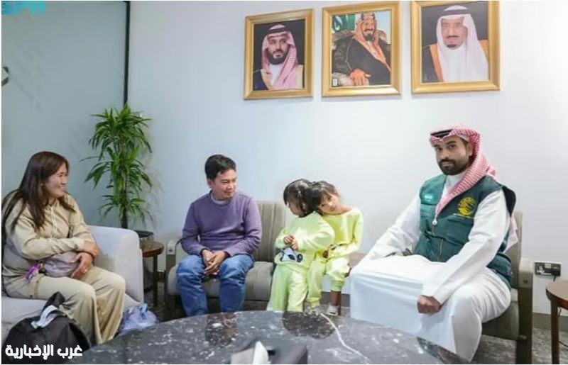 وصول التوأم الملتصق الفلبيني كليا وموريس آن إلى الرياض وصول التوأم الملتصق الفلبيني كليا وموريس آن إلى الرياض