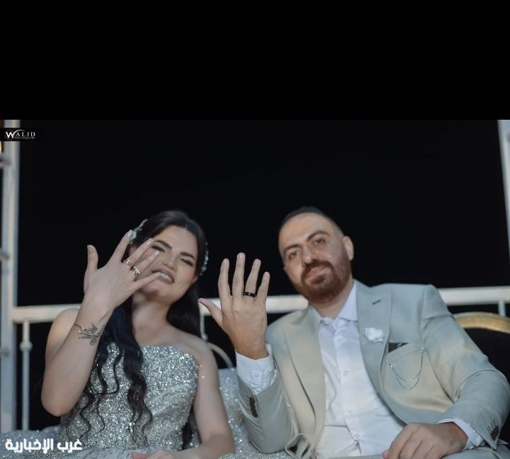 إعلان خطوبة الإعلامي عبدالحميد صالح على عشق محمد إعلان خطوبة الإعلامي عبدالحميد صالح على عشق محمد