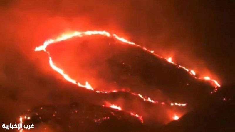 حرائق واسعة تلتهم جبال بني مالك جنوب الطائف والدفاع المدني يواصل جهوده حرائق واسعة تلتهم جبال بني مالك جنوب الطائف والدفاع المدني يواصل جهوده