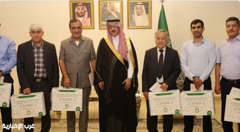 سفير المملكة في طاجيكستان يودّع حجاج برنامج ضيوف خادم الحرمين الشريفين سفير المملكة في طاجيكستان يودّع حجاج برنامج ضيوف خادم الحرمين الشريفين