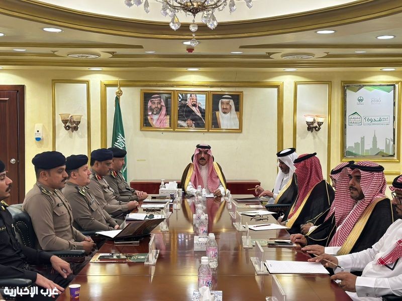 محافظ القنفذة يرأس إجتماع لجنة الدفاع المدني الفرعية محافظ القنفذة يرأس إجتماع لجنة الدفاع المدني الفرعية