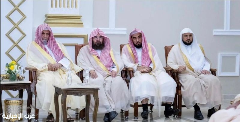 السديس يشيد بجهود رجال الأمن في العناية بأمن وسلامة وحماية ضيوف الرحمن السديس يشيد بجهود رجال الأمن في العناية بأمن وسلامة وحماية ضيوف الرحمن