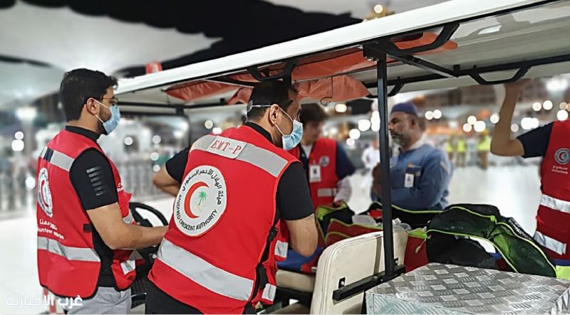 إنقاذ حاج إندونيسي بعد توقف قلبه في المسجد النبوي.. تدخل عاجل يعيد له الحياة إنقاذ حاج إندونيسي بعد توقف قلبه في المسجد النبوي.. تدخل عاجل يعيد له الحياة