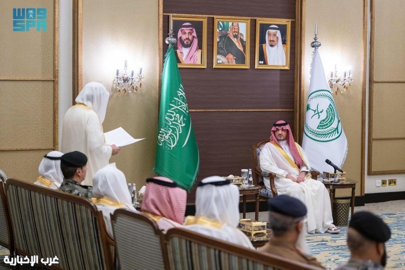 الأمير عبدالعزيز بن سعود يلتقي مدير عام الإدارة العامة للتوجيه والإرشاد بوزارة الداخلية الأمير عبدالعزيز بن سعود يلتقي مدير عام الإدارة العامة للتوجيه والإرشاد بوزارة الداخلية