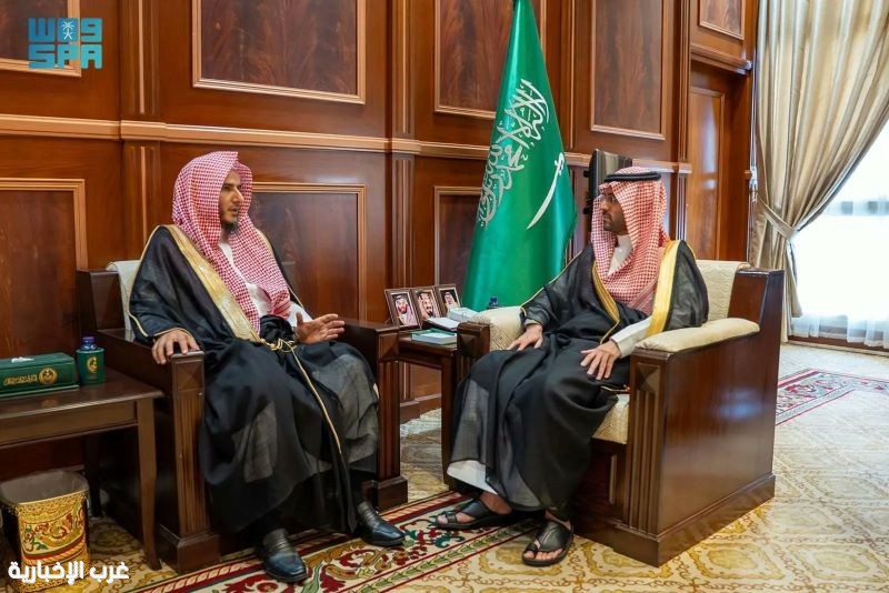 نائب أمير حائل يستقبل رئيس المحكمة العامة ويشيد بدور المرفق العدلي