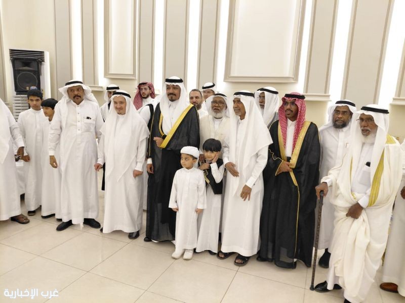 الأستاذ محمد يحي خضير يحتفي بزفافه الأستاذ محمد يحي خضير يحتفي بزفافه