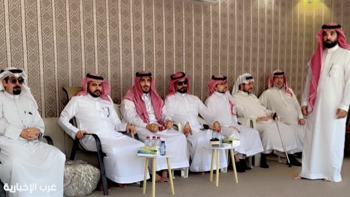 رئيس ومنسوبو بلدية القريات يقدمون واجب العزاء في وفاة ندر الدويم الشراري رئيس ومنسوبو بلدية القريات يقدمون واجب العزاء في وفاة ندر الدويم الشراري