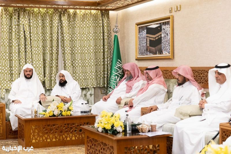الرئاسة تفعل خطتها التشغيلية لموسم العمرة.. وتطلق برنامج نوعي ب ١٠ مسارات إثرائية الرئاسة تفعل خطتها التشغيلية لموسم العمرة.. وتطلق برنامج نوعي ب ١٠ مسارات إثرائية