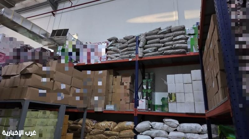 "التجارة" تغلق مستودعين للغش في الأغذية وحلويات الأطفال جنوب الرياض وتضبط 8 أطنان منتجات فاسدة "التجارة" تغلق مستودعين للغش في الأغذية وحلويات الأطفال جنوب الرياض وتضبط 8 أطنان منتجات فاسدة