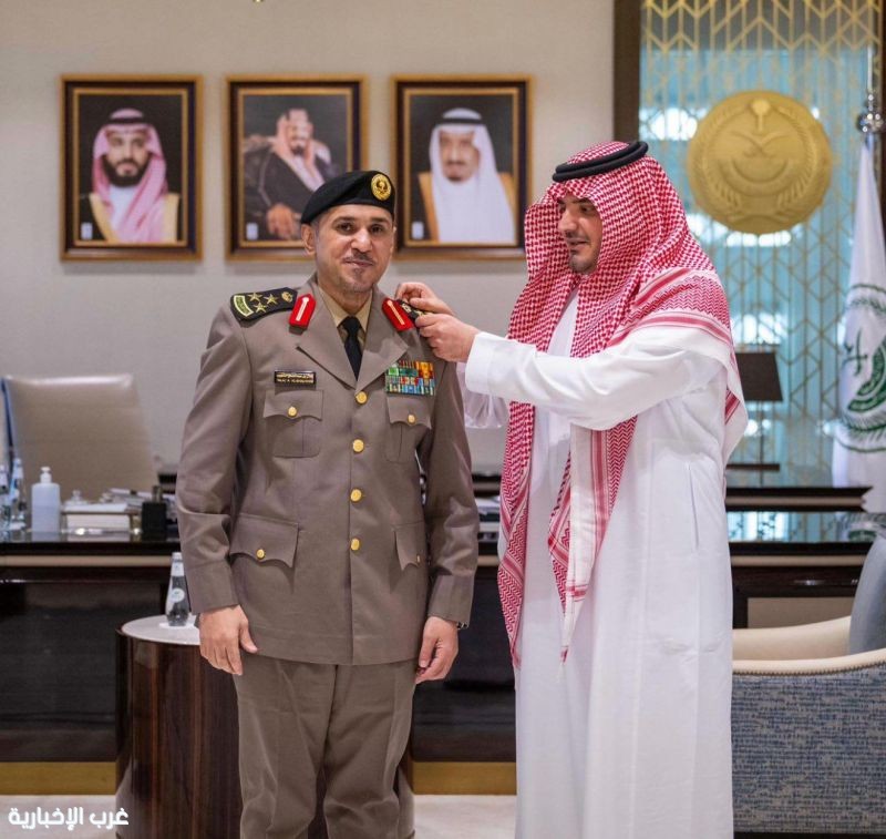 وزير الداخلية يقلّد العقيد طلال الشلهوب رتبته الجديدة ويهنئه بالثقة الكريمة