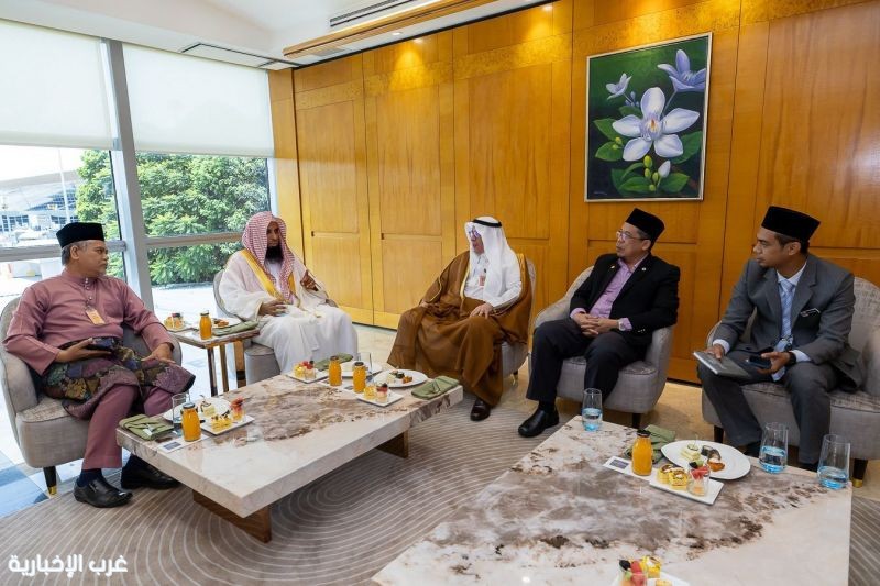 رئاسة الشؤون الدينية تشارك في ندوة القرآن الكريم العالمية بماليزيا ممثلةً بالشيخ الدكتور صلاح البدير رئاسة الشؤون الدينية تشارك في ندوة القرآن الكريم العالمية بماليزيا ممثلةً بالشيخ الدكتور صلاح البدير