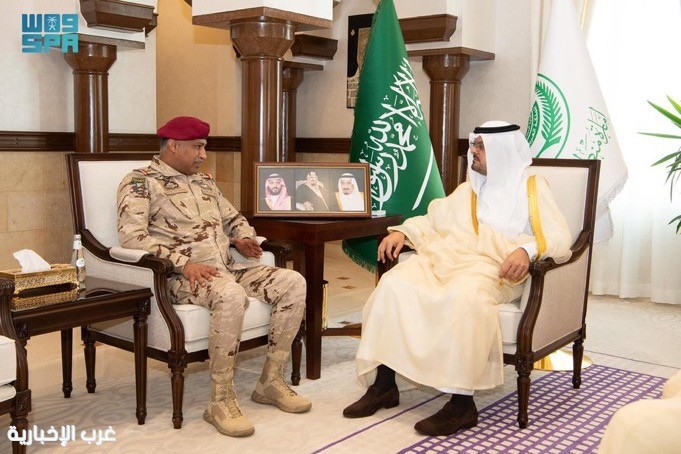 الأمير سعود بن مشعل يستقبل قائد قوة الأمن الخاصة الثانية بمنطقة مكة المكرمة الأمير سعود بن مشعل يستقبل قائد قوة الأمن الخاصة الثانية بمنطقة مكة المكرمة