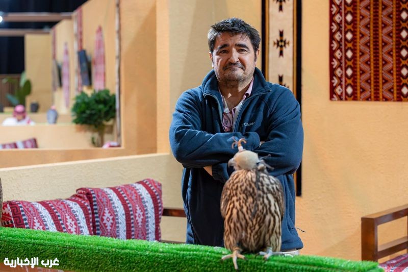 بيرناردو الإسباني يشيد بالمستوى العالمي للمزاد بعد بيع جميع صقوره بيرناردو الإسباني يشيد بالمستوى العالمي للمزاد بعد بيع جميع صقوره