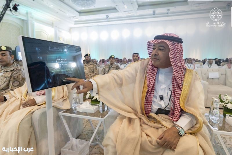 مساعد وزير الدفاع يُدشن إستراتيجية البيانات بـ #وزارة_الدفاع مساعد وزير الدفاع يُدشن إستراتيجية البيانات بـ #وزارة_الدفاع