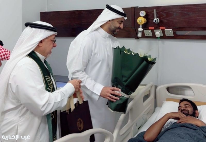 مدير صحة الطائف يزور مستشفى الأمين العام ويهنئ المرضى باليوم الوطني 95
