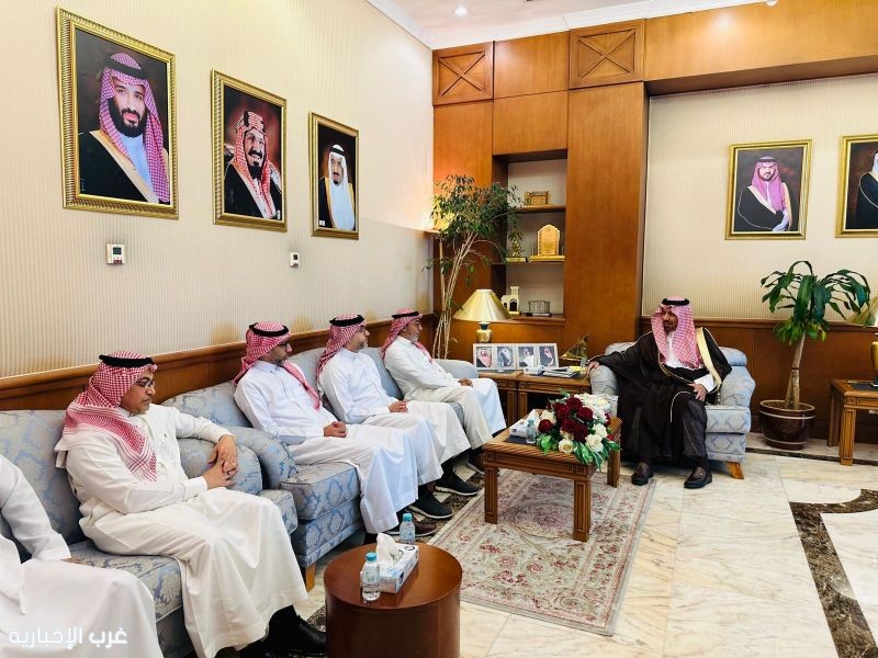 محافظ القطيف يلتقي مجلس إدارة نادي الخليج