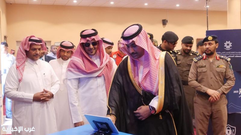 محافظ صبيا يفتتح معرض التوعية بالأمن السيبراني