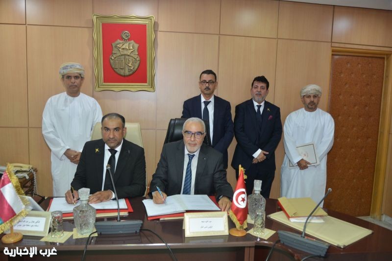 تعاون عُماني تونسي شركة أونك العمانية توقع بروتوكولات اتفاقات مع شركتين رائدتين في تونس الستاج الدولية وصوناد الدولية تعاون عُماني تونسي شركة أونك العمانية توقع بروتوكولات اتفاقات مع شركتين رائدتين في تونس الستاج الدولية وصوناد الدولية