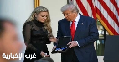 بكاء فى البيت الأبيض.. لحظات مؤثرة لأرملة تشارلى كيرك بعد تسلمها وسام الحرية.