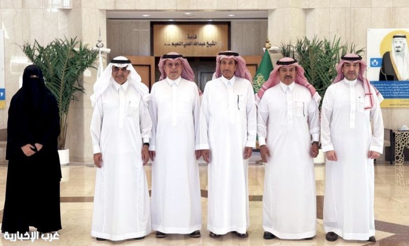 مجلس إدارة مركز الملك سلمان الاجتماعي يعقد اجتماعه الأول للدورة العاشرة مجلس إدارة مركز الملك سلمان الاجتماعي يعقد اجتماعه الأول للدورة العاشرة