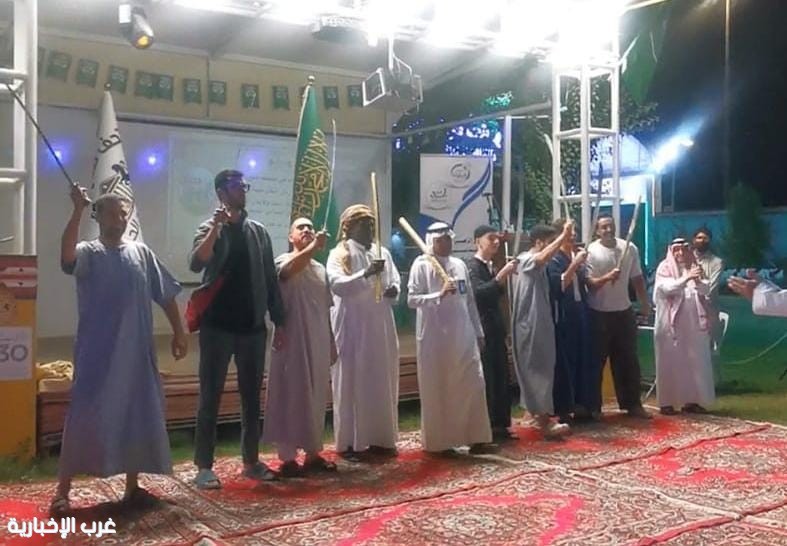 الوفد الشبابي الإيطالي يشيد بالرعاية الكريمة التي يحظى بها ضيوف الرحمن من قيادتنا الرشيدة حفظها الله الوفد الشبابي الإيطالي يشيد بالرعاية الكريمة التي يحظى بها ضيوف الرحمن من قيادتنا الرشيدة حفظها الله