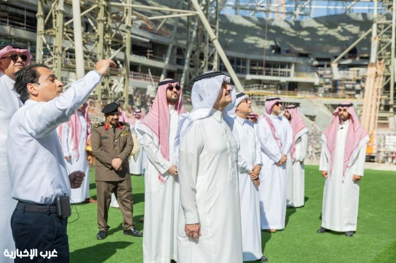 سمو أمير المنطقة الشرقية وبحضور سمو نائبه يزور ملعب أرامكو ويطّلع على سير العمل في المشروع سمو أمير المنطقة الشرقية وبحضور سمو نائبه يزور ملعب أرامكو ويطّلع على سير العمل في المشروع