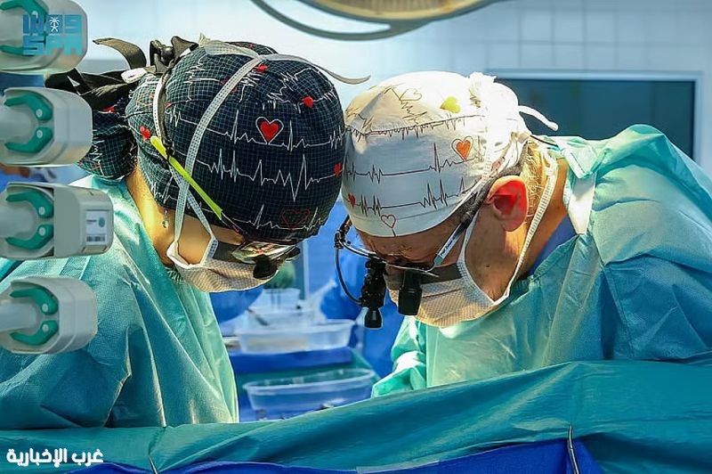 التخصصي ينجح في زراعة أصغر جهاز منظم لضربات القلب لمولودة تزن 2 كجم