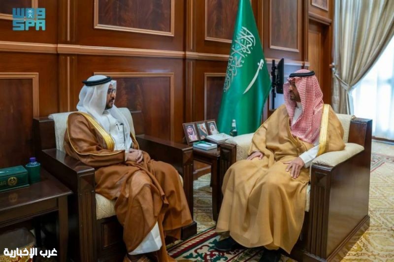 نائب أمير حائل يطلع على سير عمل "حقوق الإنسان" بالمنطقة نائب أمير حائل يطلع على سير عمل "حقوق الإنسان" بالمنطقة