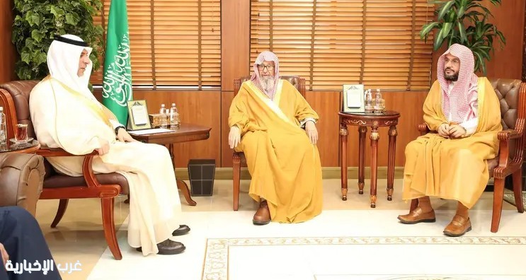مفتي عام المملكة يلتقي بالرئيس التنفيذي لهيئة الإذاعة والتلفزيون مفتي عام المملكة يلتقي بالرئيس التنفيذي لهيئة الإذاعة والتلفزيون