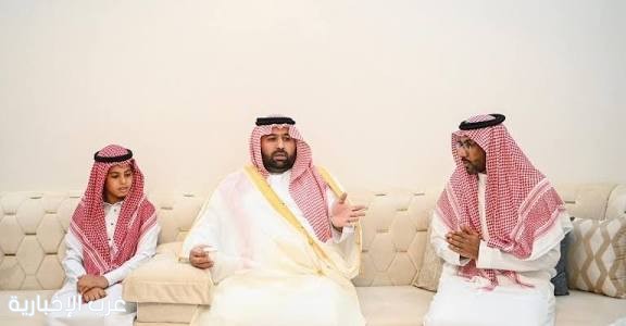 أمير جازان يؤدي واجب العزاء لأسرة هملان في وفاة شقيقتهم