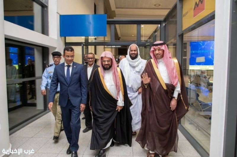 الحذيفي يقوم بزيارة رسمية لمقر الإذاعة الموريتانية