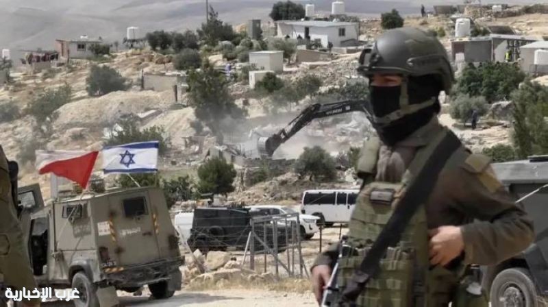 الاحتلال يشن حملة اعتقالات واسعة بالضفة.. واقتحامات جديدة للمستوطنين في المسجد الأقصى الاحتلال يشن حملة اعتقالات واسعة بالضفة.. واقتحامات جديدة للمستوطنين في المسجد الأقصى