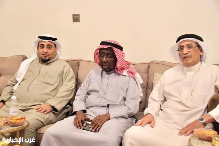 لحظة موسيقية خالدة تجمع عبدالرب إدريس ومدني عبادي لحظة موسيقية خالدة تجمع عبدالرب إدريس ومدني عبادي