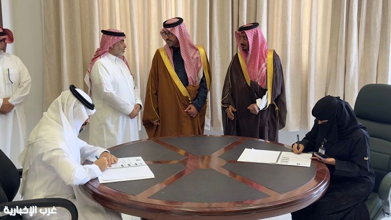 الجريس يفتتح المركز الحضاري بجمعة ربيعة المقاطرة… و«ودق» في صدارة الشراكات التنموية. الجريس يفتتح المركز الحضاري بجمعة ربيعة المقاطرة… و«ودق» في صدارة الشراكات التنموية.