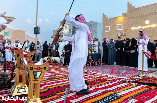 الدحة».. تراث الشمال يحكي هويته في جناح إمارة الحدود الشمالية بمعرض وزارة الداخلية الدحة».. تراث الشمال يحكي هويته في جناح إمارة الحدود الشمالية بمعرض وزارة الداخلية