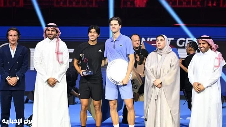 نائب وزير الرياضة يتوّج ليرنر تيين بطلًا لنهائيات الجيل القادم للتنس 2025