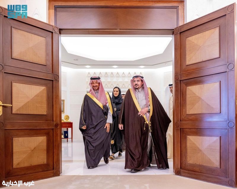 أمير منطقة القصيم يستقبل وزير السياحة