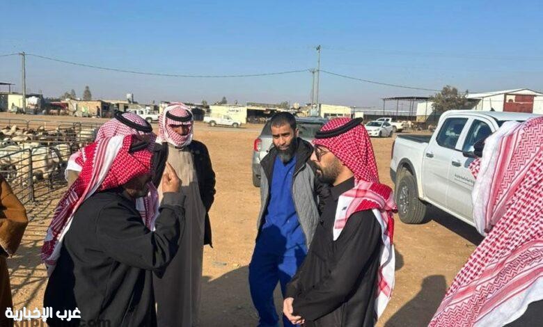 مدير مكتب "البيئة" بطريف يتفقد سوق الأغنام لتعزيز الرقابة ودعم مربي الماشية