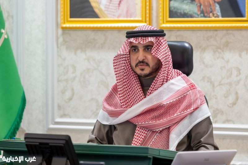 أمير منطقة الجوف يعقد اجتماعًا مع اللجنة الوطنية لمنتجي الدواجن