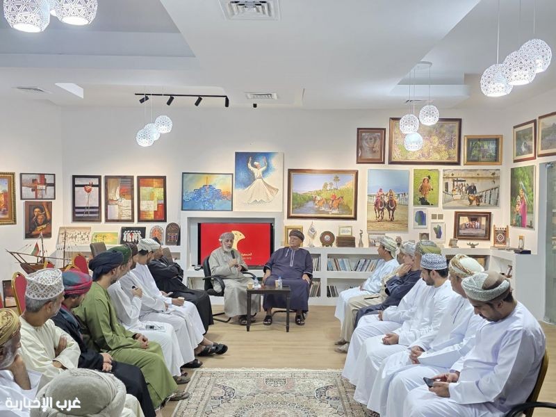 مقهى المسرح: يحتفي بالحوار بين الشعر والمسرح والموسيقى في تجربة عمانية فنية متكاملة مقهى المسرح: يحتفي بالحوار بين الشعر والمسرح والموسيقى في تجربة عمانية فنية متكاملة