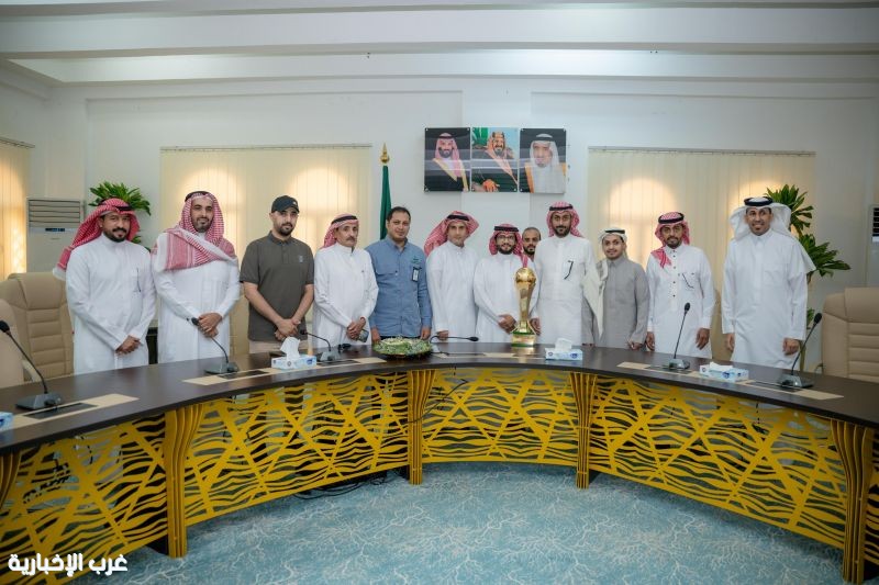 صبيا تجمع رياضيي جازان.. «النمازي» يدشن قرعة بطولة منتخبات المحافظات صبيا تجمع رياضيي جازان.. «النمازي» يدشن قرعة بطولة منتخبات المحافظات