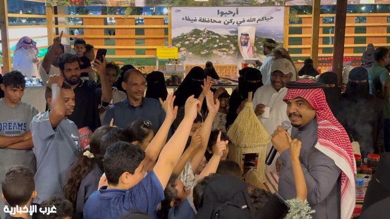 وسط تفاعل جماهيري لافت.. جناح "صبيا" يحيي ليالي "هذه جازان" بالطرب والفنون الشعبية