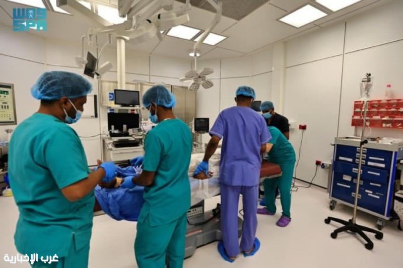 تدخل طبي سعودي يعيد الحياة ليمني سبعيني في سقطرى بأقل من 12 ساعة تدخل طبي سعودي يعيد الحياة ليمني سبعيني في سقطرى بأقل من 12 ساعة