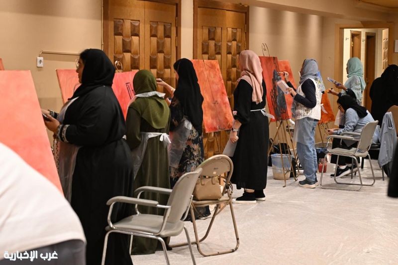 "جَمَالِيَّات التَّأْثِيرِيَّة" وَرْشَةٌ تَشْكِيلِيَّةٌ بِأَدَبِي جِدَّة