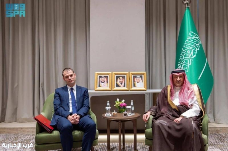 نائب وزير الخارجية يجتمع بعدد من المسؤولين الدوليين على هامش اجتماع التحالف الدولي لهزيمة داعش