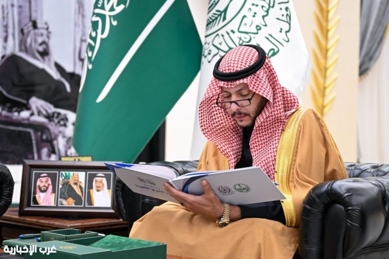 الأمير سعود بن نهار يتسلم تقرير إدارة الدفاع المدني بالطائف..