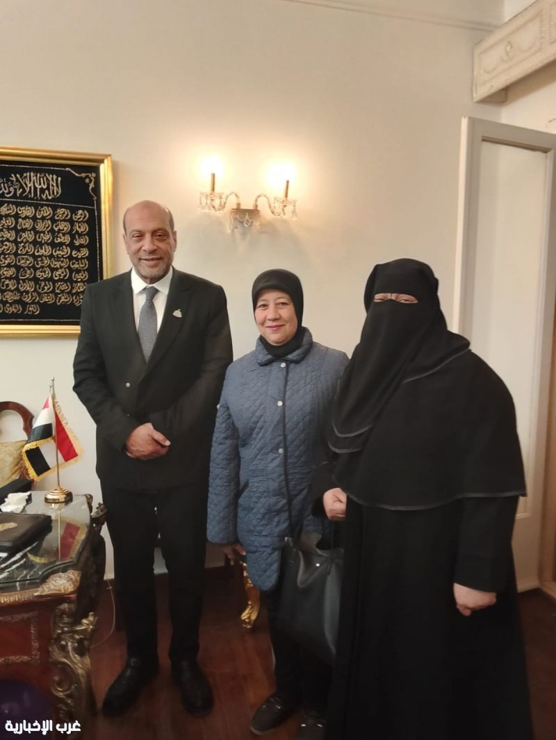 النائب محمود الشامي يستقبل الإعلامية أحلام عبد المنعم في مكتبه النائب محمود الشامي يستقبل الإعلامية أحلام عبد المنعم في مكتبه