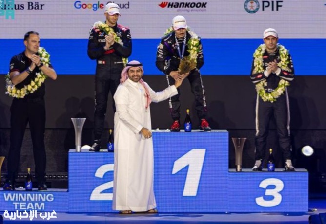 فيرلاين يحصد لقب الجولة الرابعة للفورمولا إي في جدة فيرلاين يحصد لقب الجولة الرابعة للفورمولا إي في جدة
