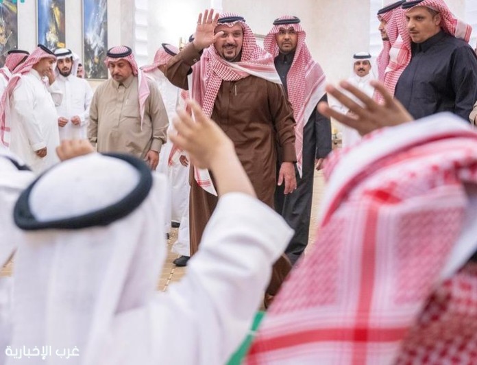 أمير منطقة القصيم يشارك أبناءه الأيتام مأدبة الإفطار