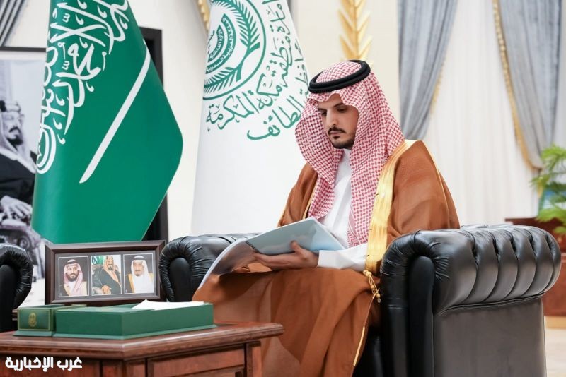 الأمير فواز بن سلطان يطلع على جهود مركز تلفزيون الطائف..